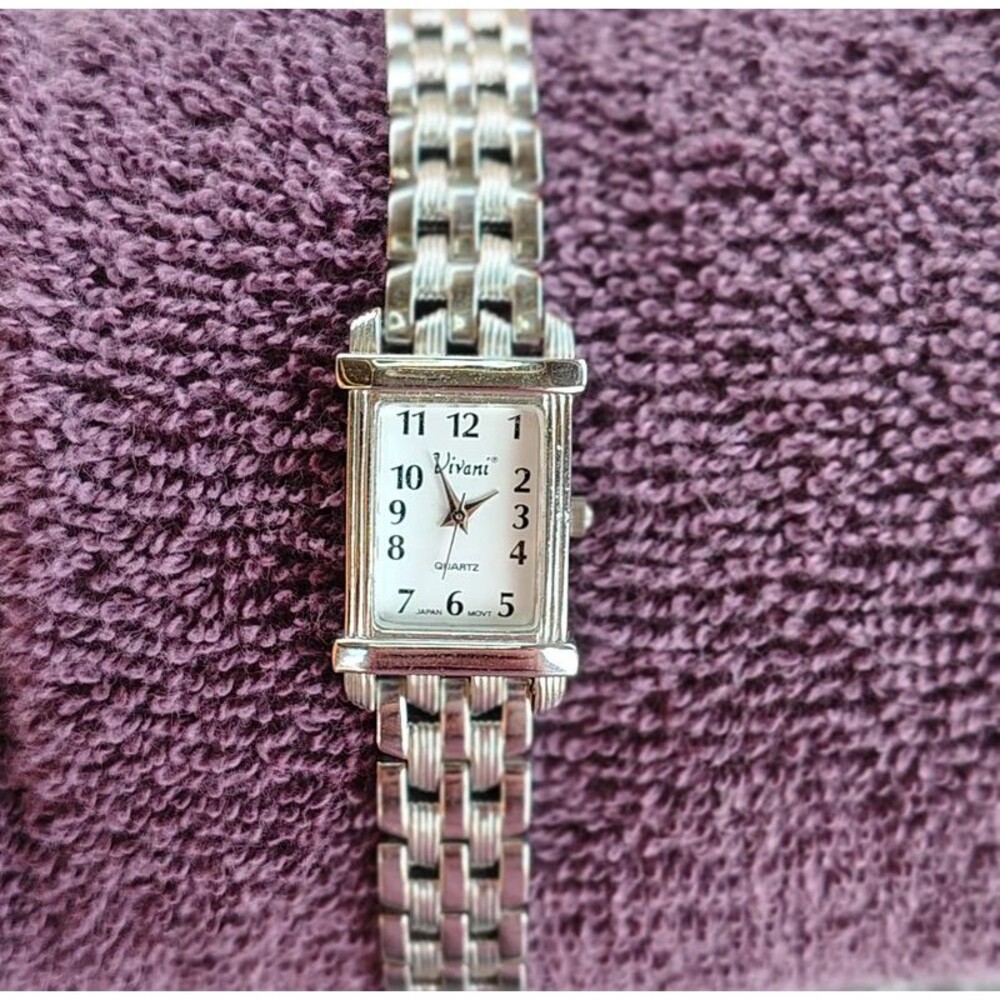 VTG Vivani Women's Wristwatch- 8"